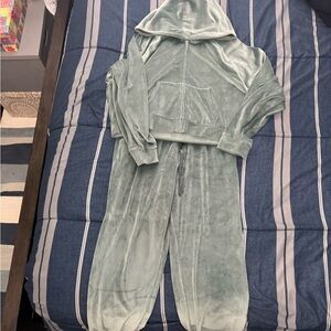 Victoria's Secret  very cozy Set in Soft Green